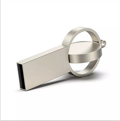 サム ペンがドライブの USB スティックにジャンプする